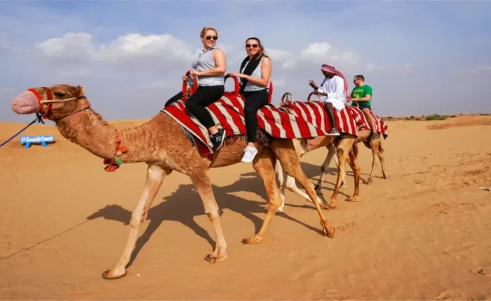 Privatedesertsafaricamelride