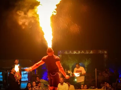 eveningdesertsafarifireshow