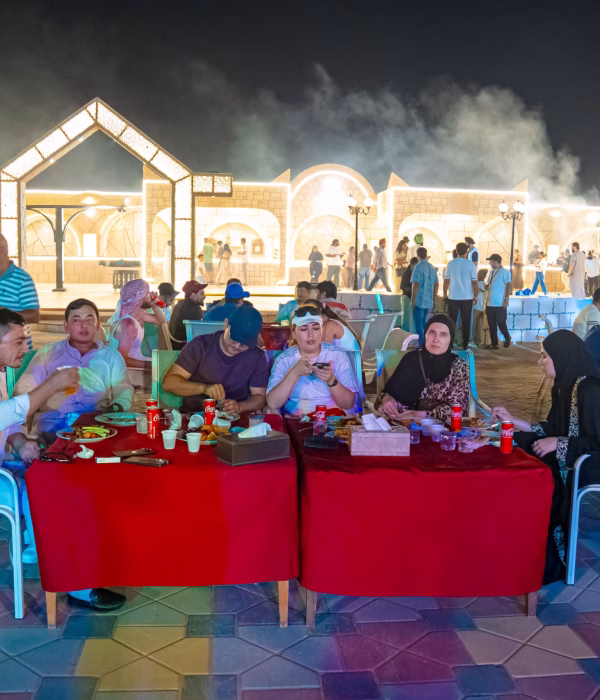 Guestenjoyingfoodnshows
